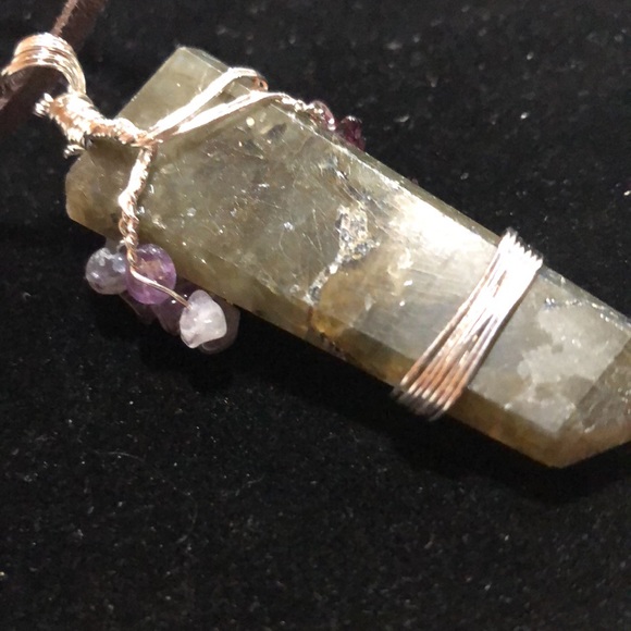 Hand Crafted Semi Precious Stones Wire Wrapped Tree Of Life Pendant - Picture 4 of 6